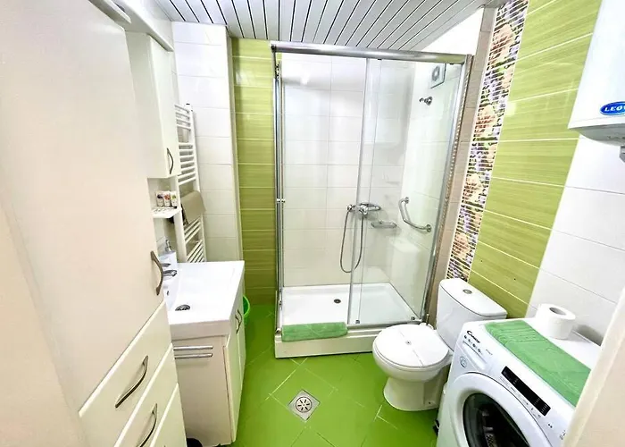 Urban 2 - For Modern Nomads スコピエ