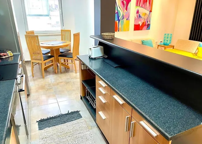 Urban 2 - For Modern Nomads スコピエ